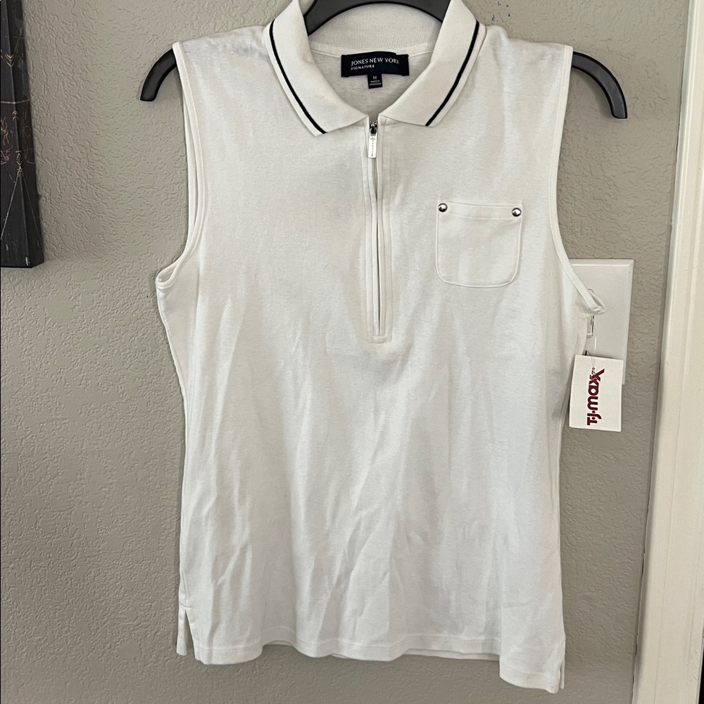 New!!! Jones New York White Zip-Up Polo🤍